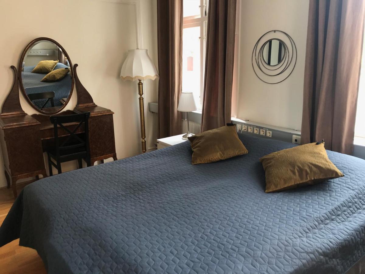 Jaernvaegshotellet B&B Skara Exteriér fotografie