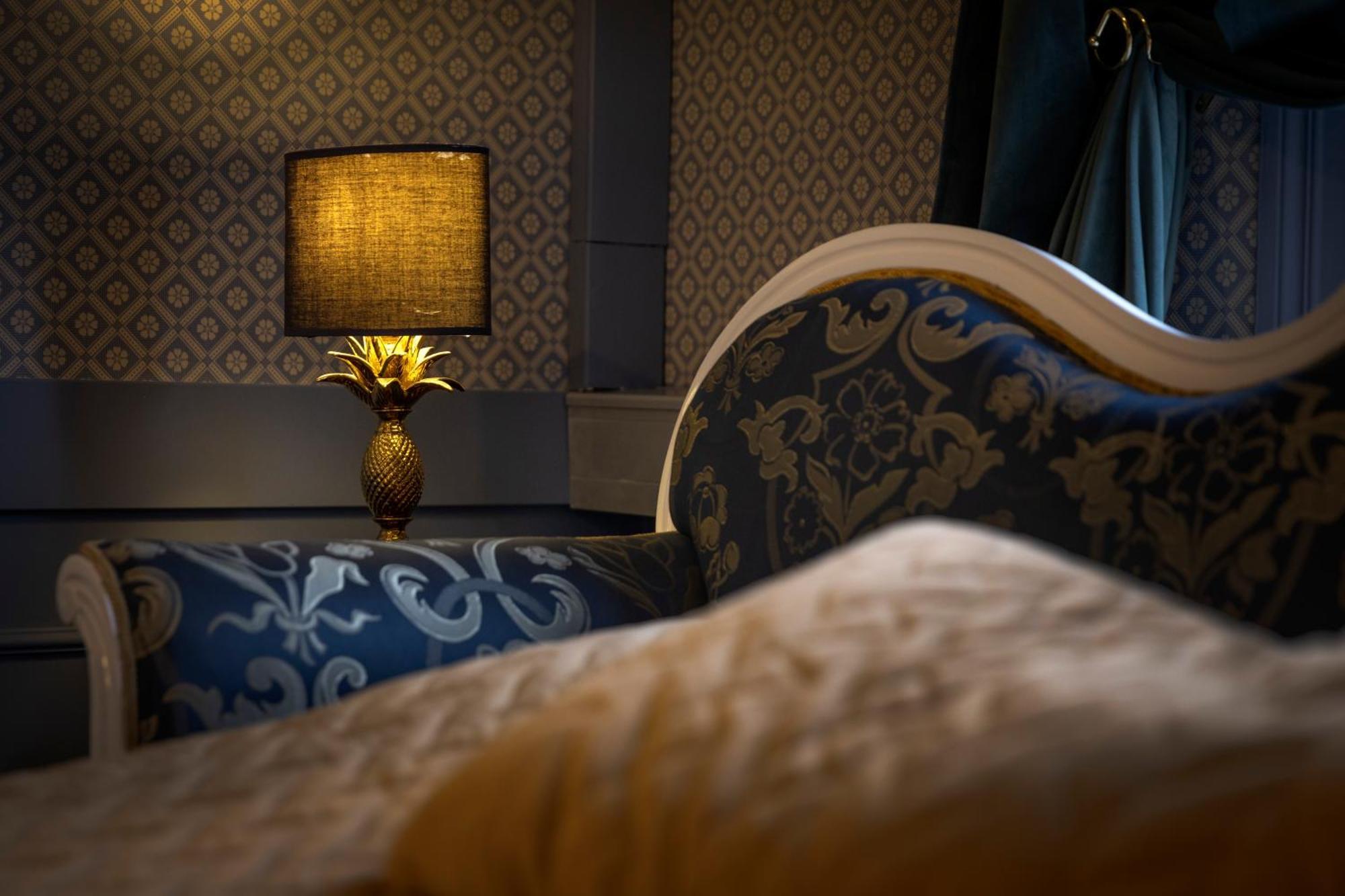Jaernvaegshotellet B&B Skara Exteriér fotografie