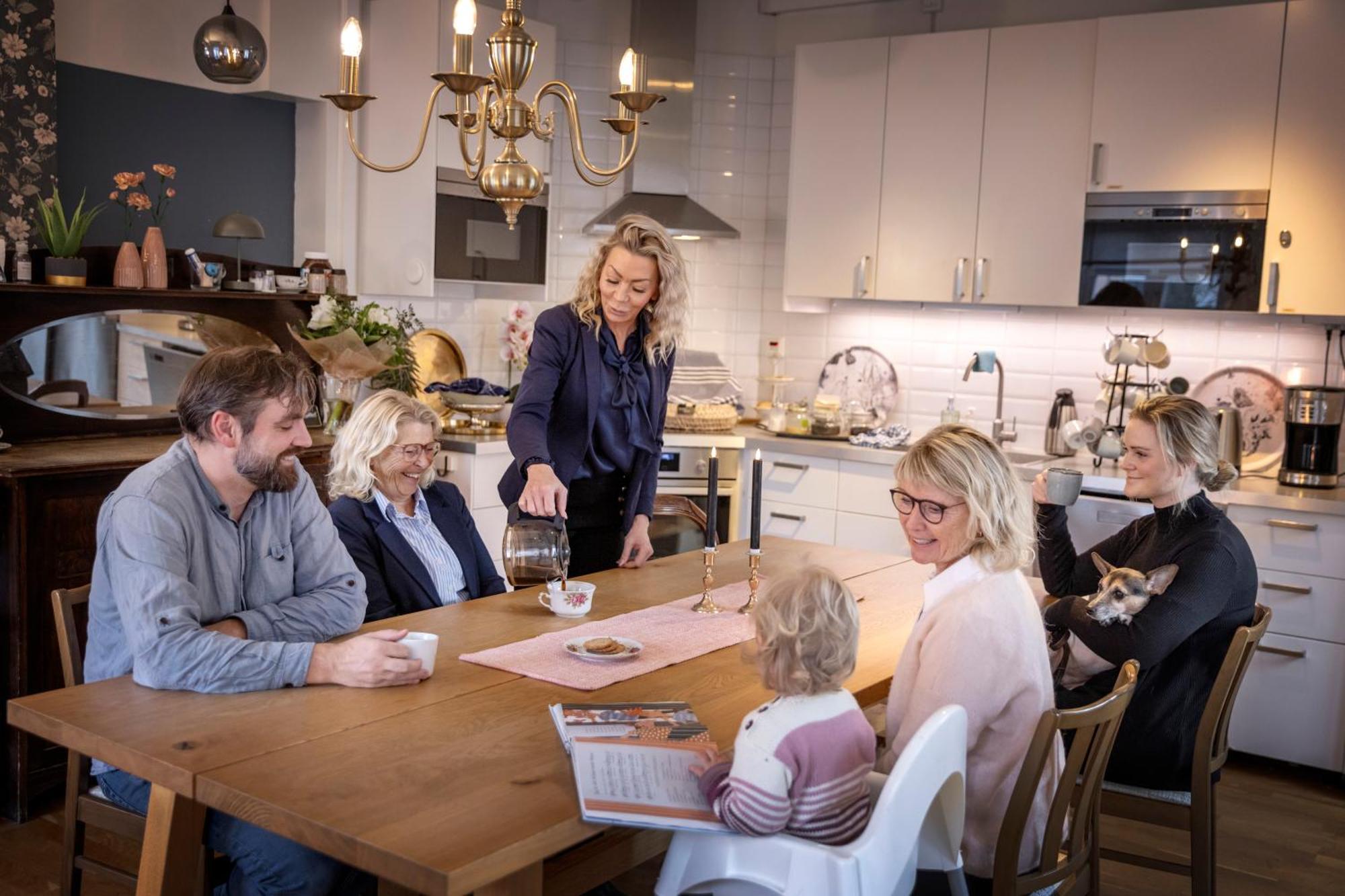 Jaernvaegshotellet B&B Skara Exteriér fotografie