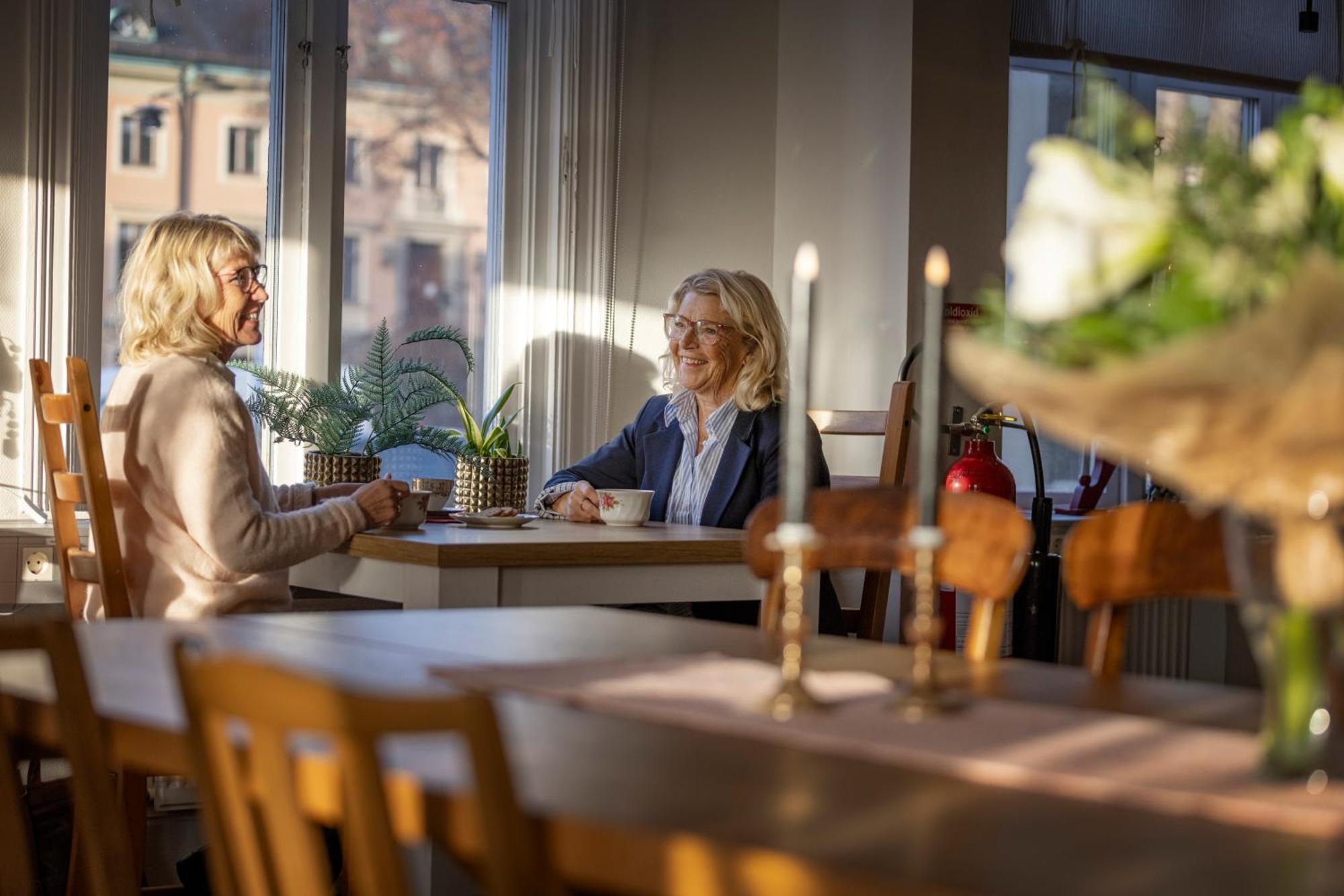 Jaernvaegshotellet B&B Skara Exteriér fotografie